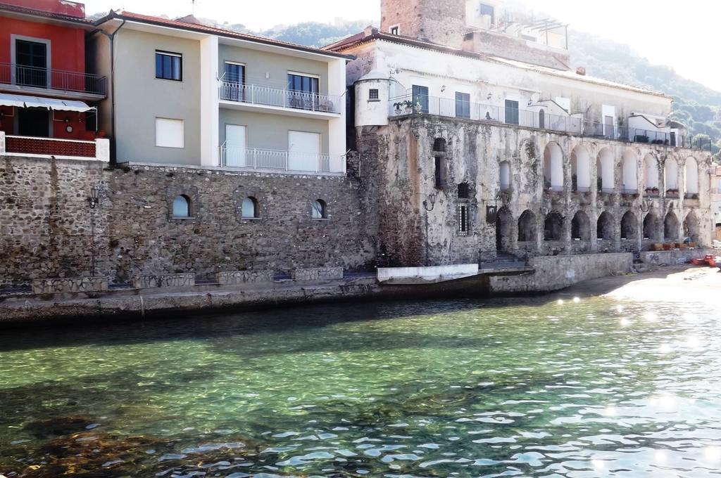 Casa Vacanze Porto Delle Gatte ซานตามาเรีย ดิ กาสเตลลาบาเต ภายนอก รูปภาพ